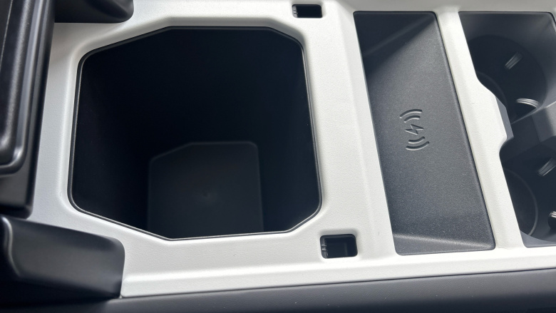 Land Rover Defender 3.0 D350 X-Dynamic HSE 90 3dr Auto Diesel Estate